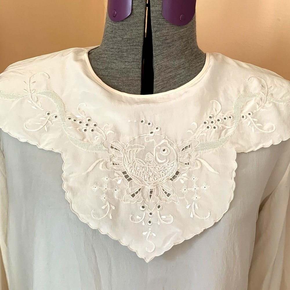 Begonia Vintage Hand Embroidered Pure Silk Blouse Cream Fish Scallop Collar sz40
